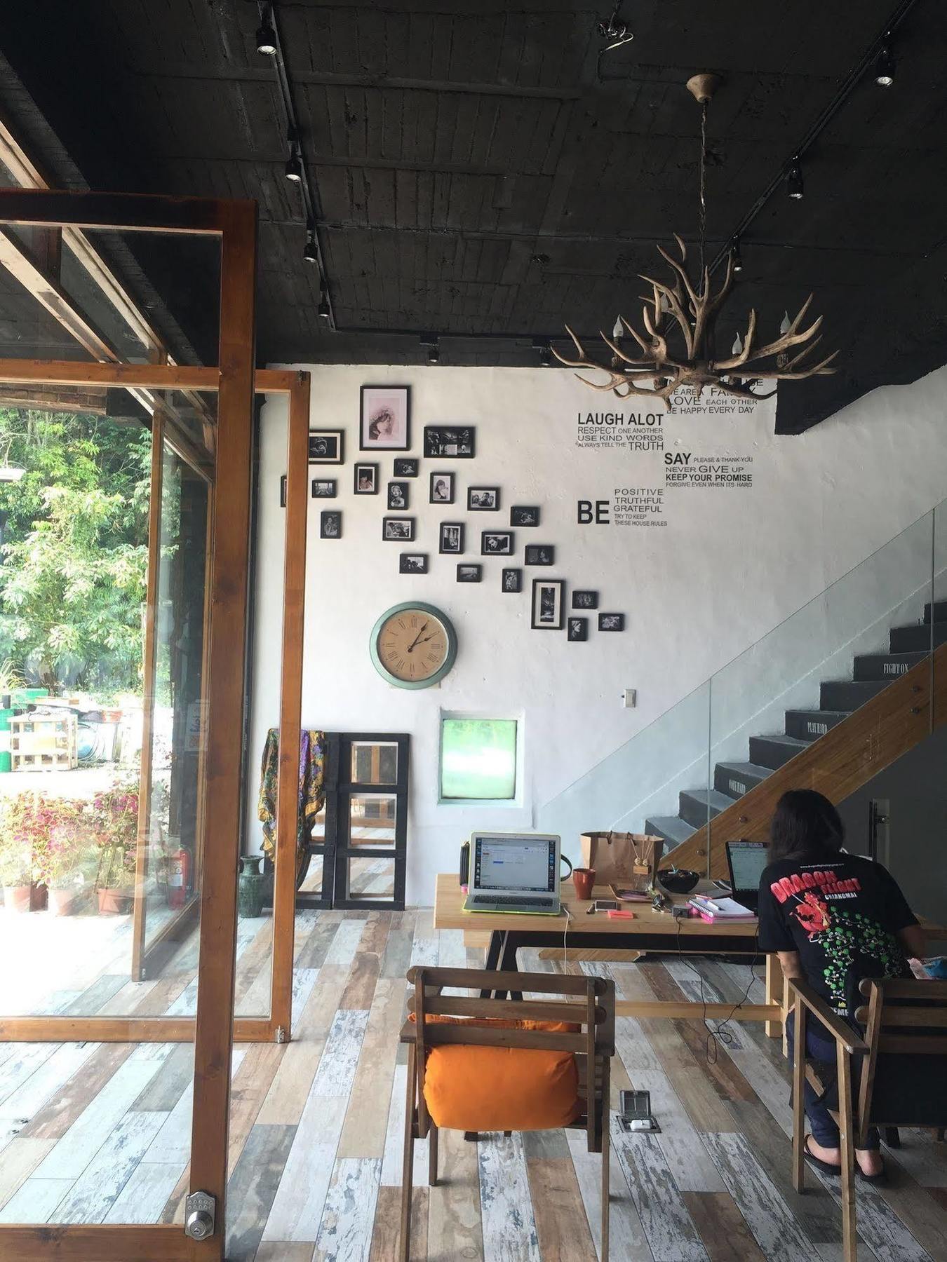 Perbed Hostel-Sun Moon Lake Station Yuchi Extérieur photo